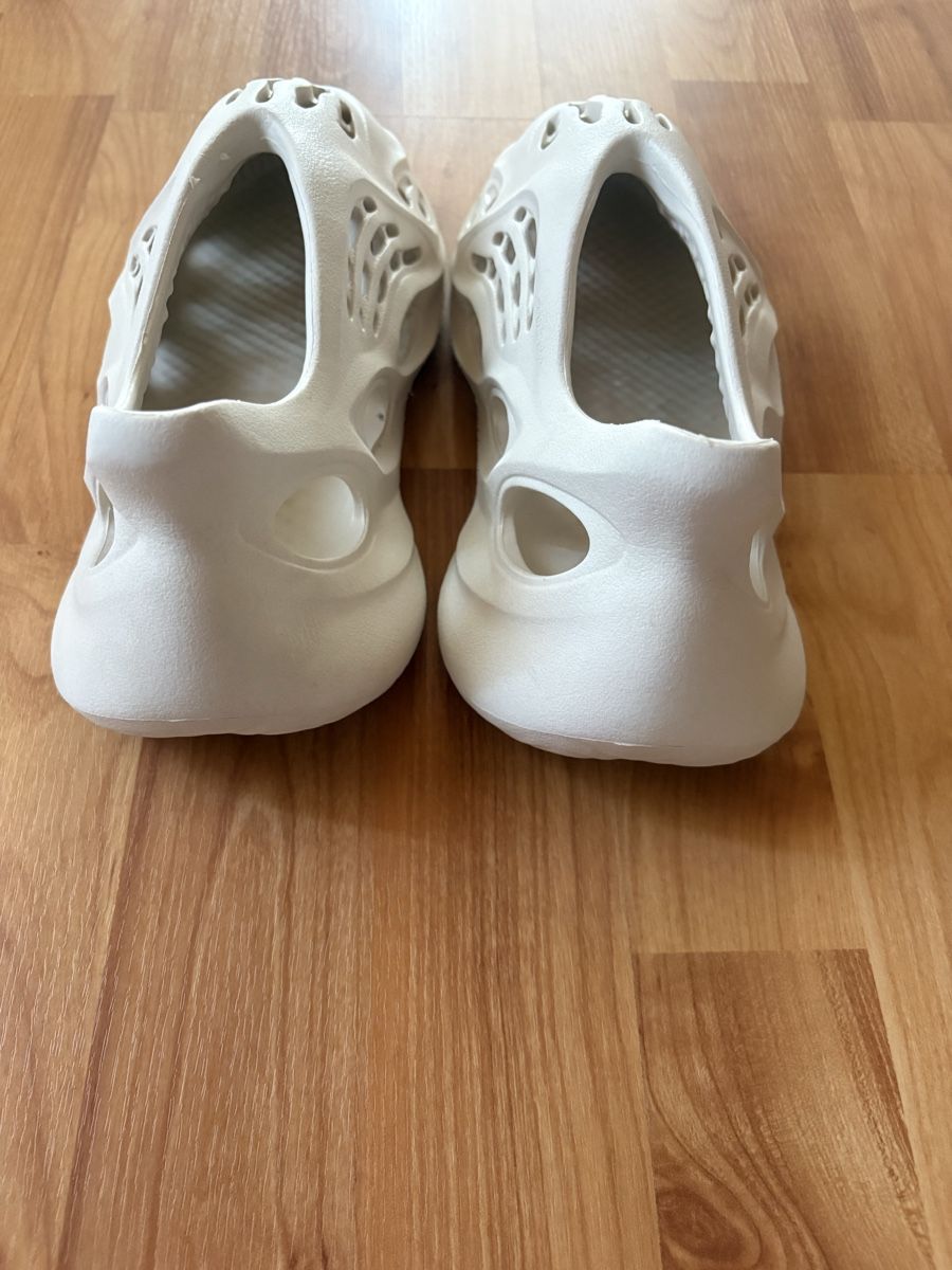 Adidas Scarpe da uomo: Yeezy foam beige original - taille 39 – Usato da Ursy venduto da lan_s8bs 2