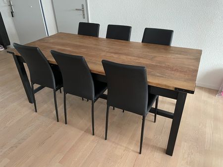 Esstisch aus Mangoholz und Metall inkl. 6 Stühle