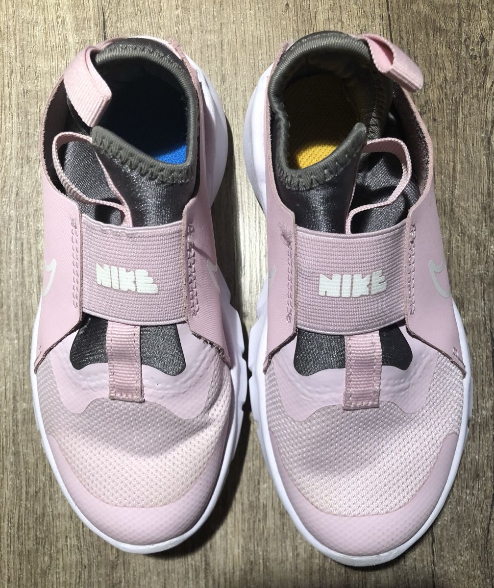Nike Scarpe per ragazze: Kinderschuh Nike rosa – Usato da Kappel SO venduto da Fabruzzi