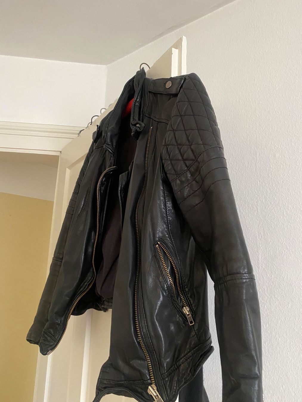 Vestes: Lederjacke – D'occasion à Zürich par haenniflavia123 1