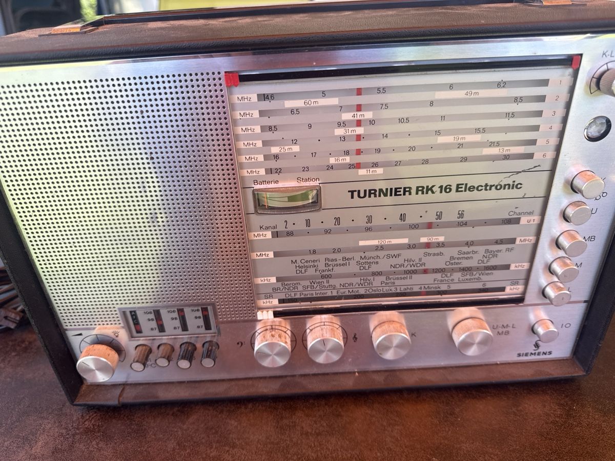 Radio: Vintage Radio – Usato da Horriwil venduto da Carrera68 5