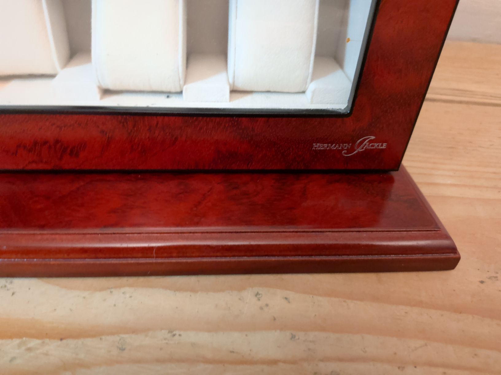 Vetrine: 30er Uhrenbox Vitrine Holz abschliessbar – Usato da Dietfurt venduto da Subforce1853 6