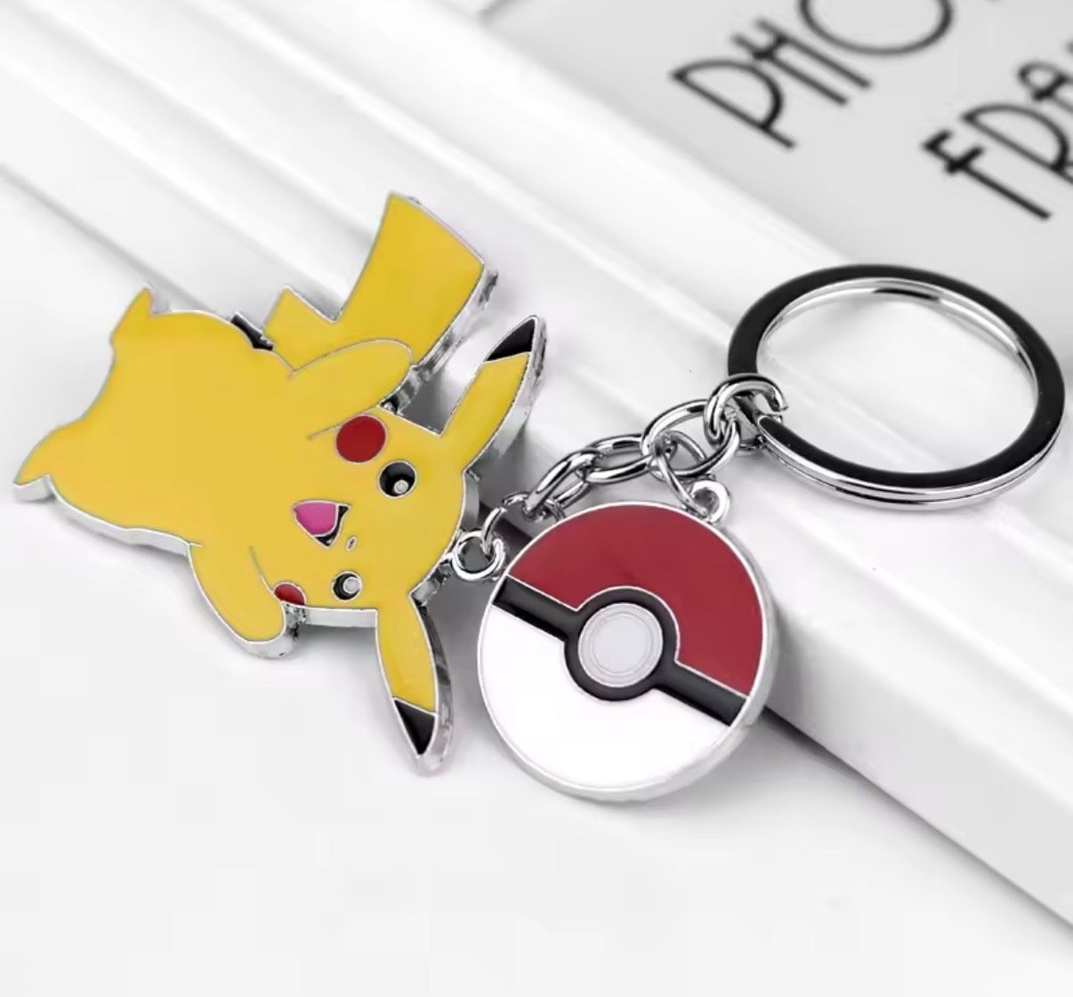 Pokémon Schlüsselanhänger & - bänder: Pokémon Pikachu Porte-clés – Neu (gemäss Beschreibung) aus Genève von Rokemon 6