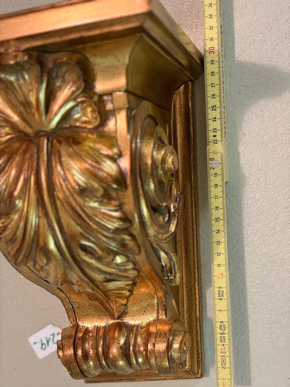 Alle Dekorationen: Wandkonsole goldfarben, neuwerig – Gebraucht aus Hausen AG von Havs 4