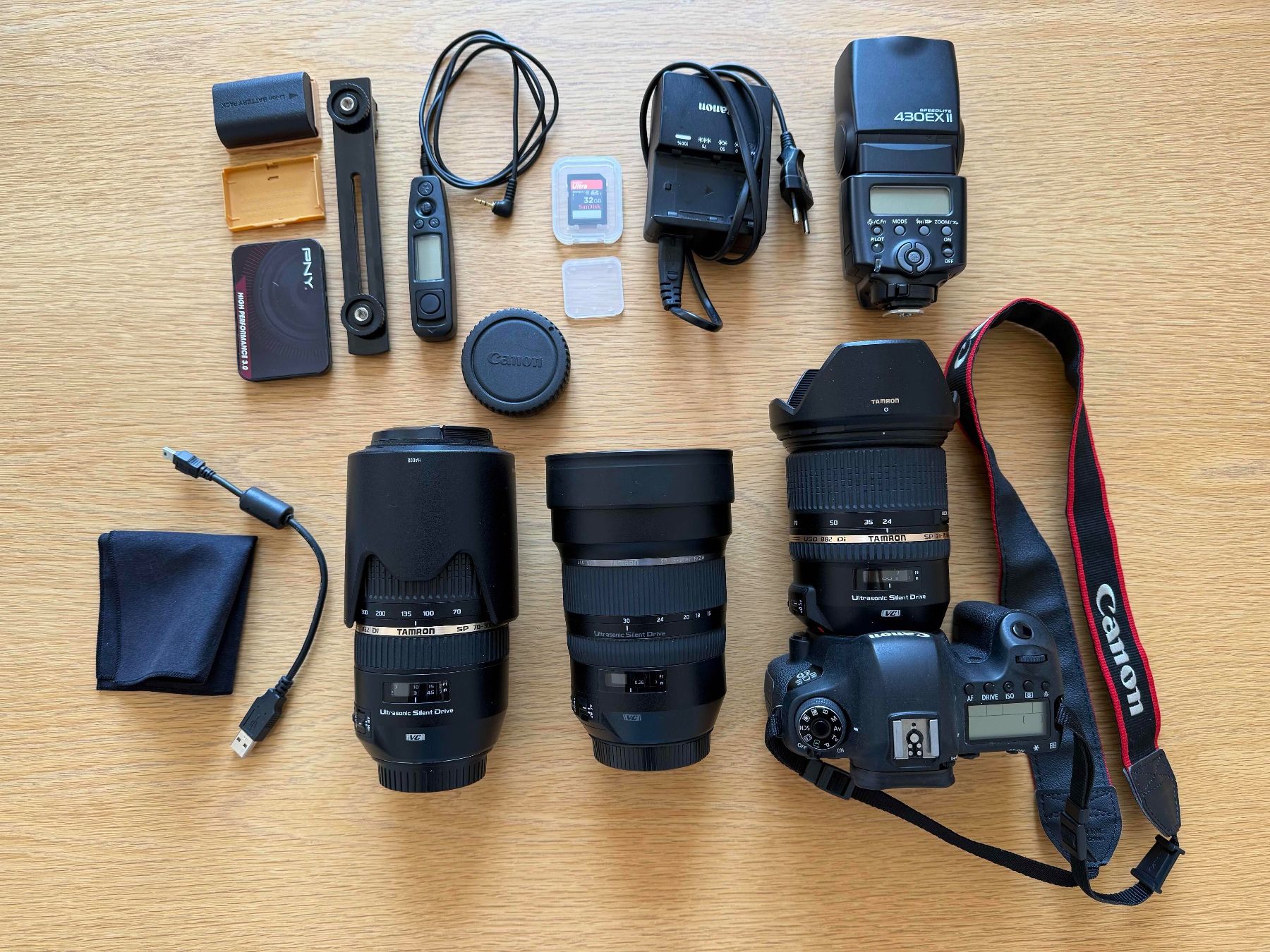Canon Fotocamera: Canon EOS 6D inkl. 3 Objektiven & Zubehör – Usato da Wettingen venduto da La_Vale