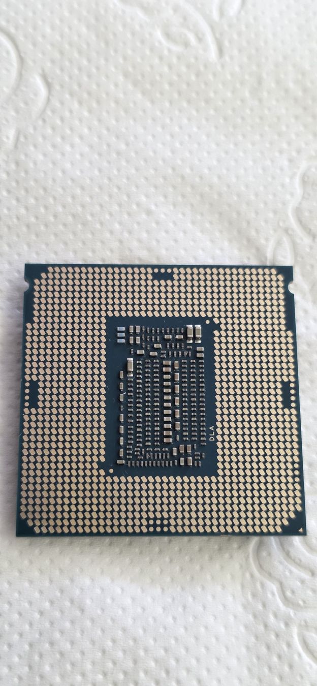Intel Elektronikbauteile: Intel i9 9900K – Gebraucht aus Brig von N1TR-0 2