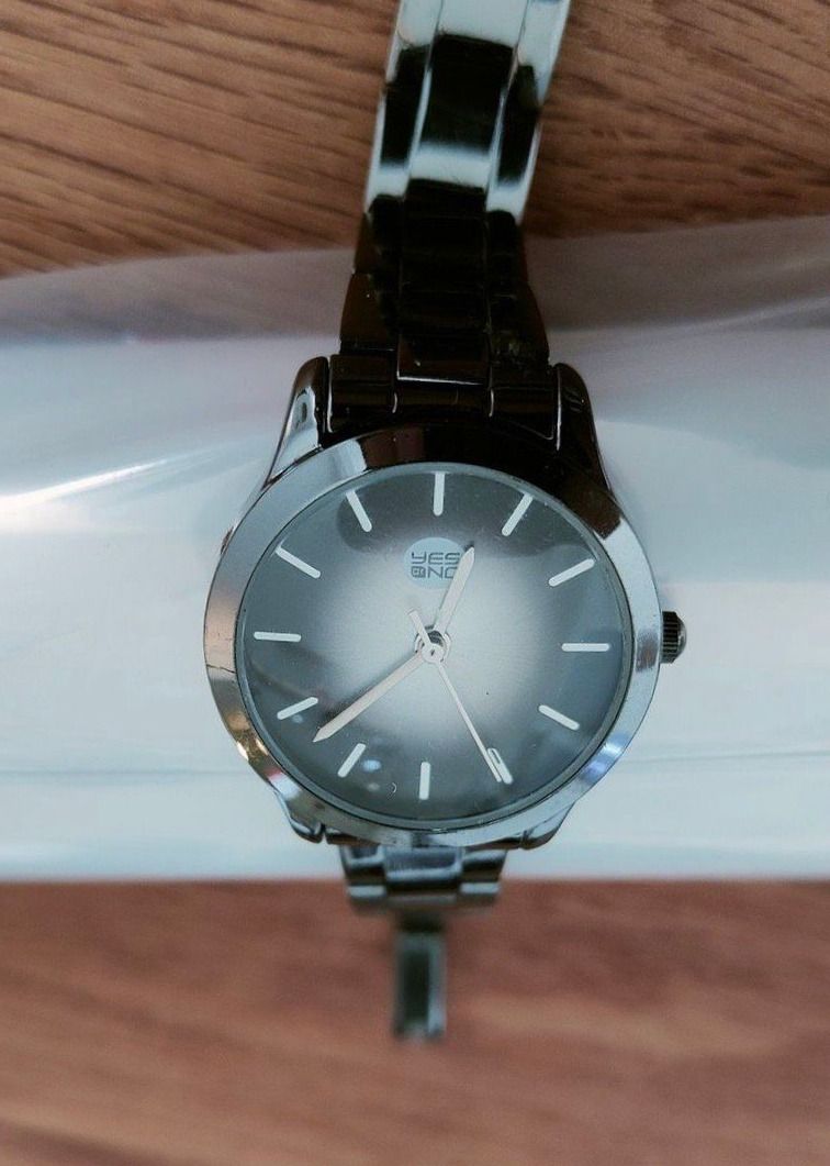 Orologi: Sehr schöne Damenuhr – Nuovo (secondo la descrizione) da Huttwil venduto da Sommerhaus 3