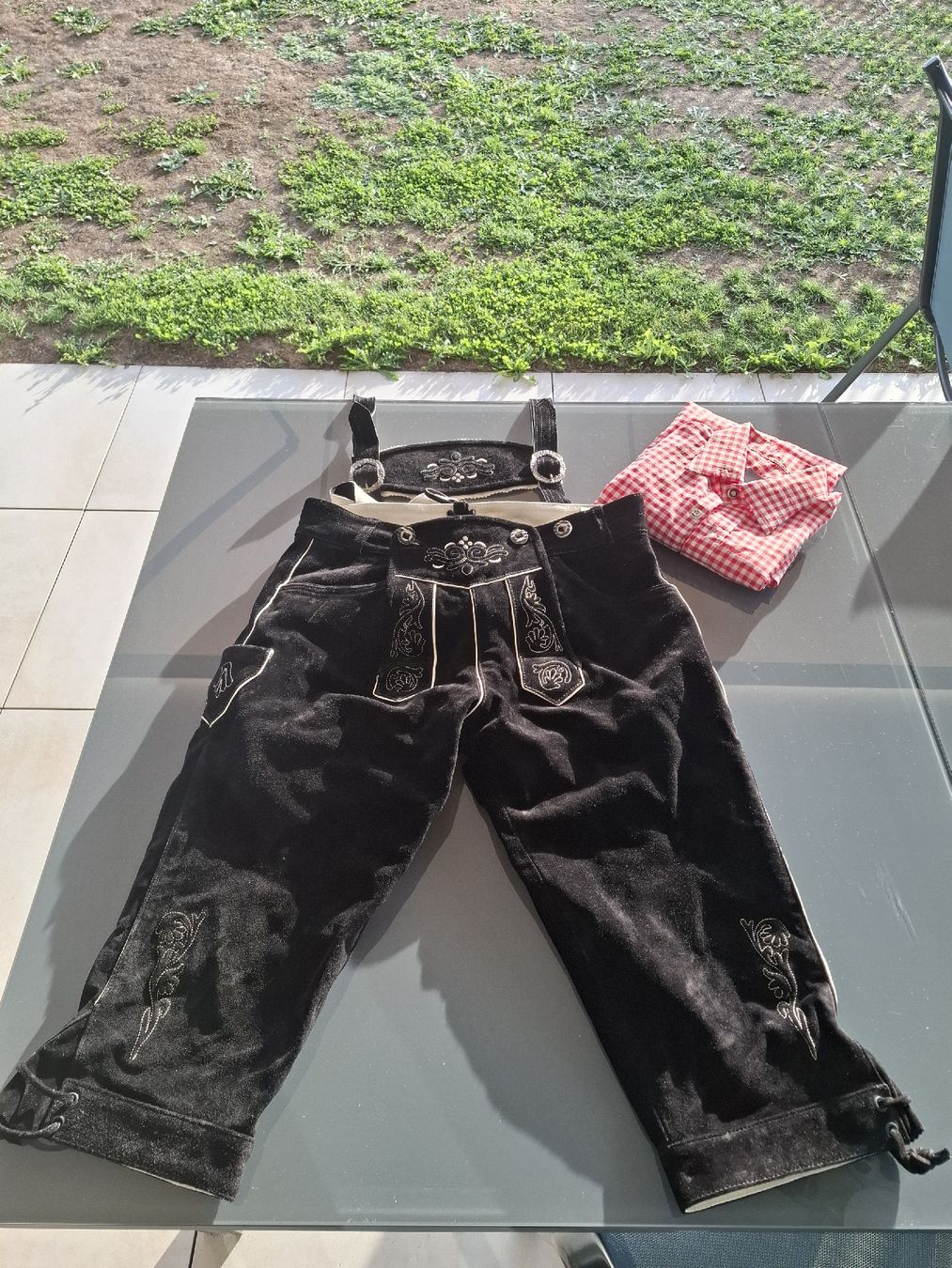Costumi: Oktoberfest Lederhose mit Hemd – Usato da Büron venduto da myTechno