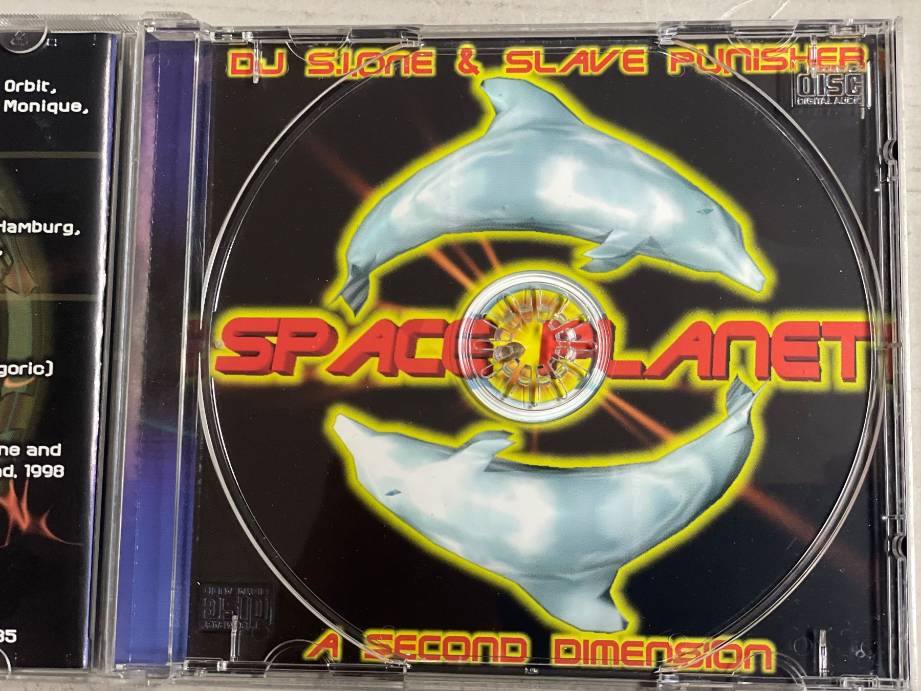 CD: Dj Si One-Space Planet – Usato da Muri b. Bern venduto da AdidasCollector 2