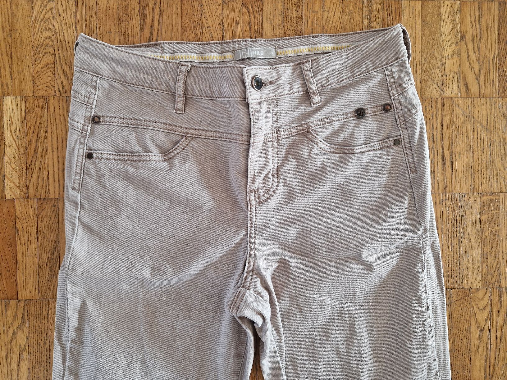 Nile Jeans: NILE Taperet-Jeans, Gr. S+  Beige – Usato da Kloten venduto da somsing 3