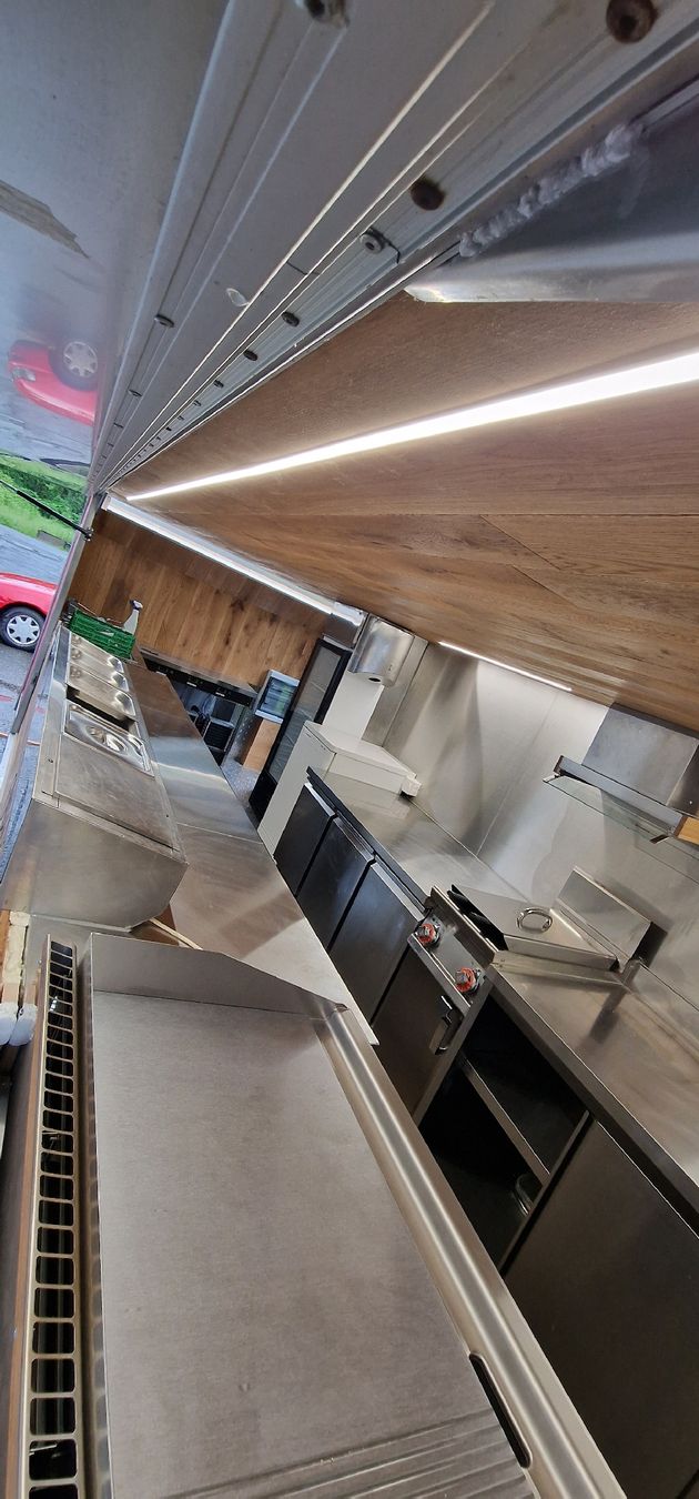 Veicoli commerciali: Food track – Usato da Pura venduto da ver_z2cq 2