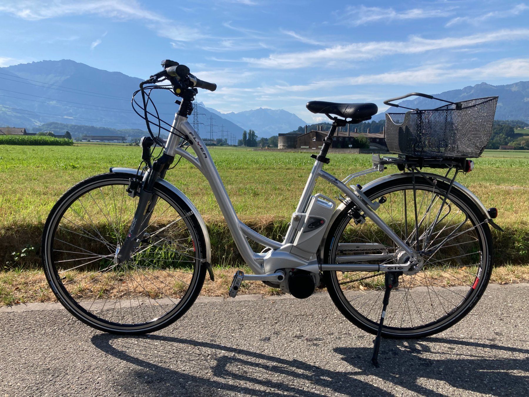 Velos: E-Bike Flyer – Gebraucht aus Schmerikon von Spong
