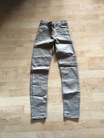 Hosen "Bershka" Gr. 32...
