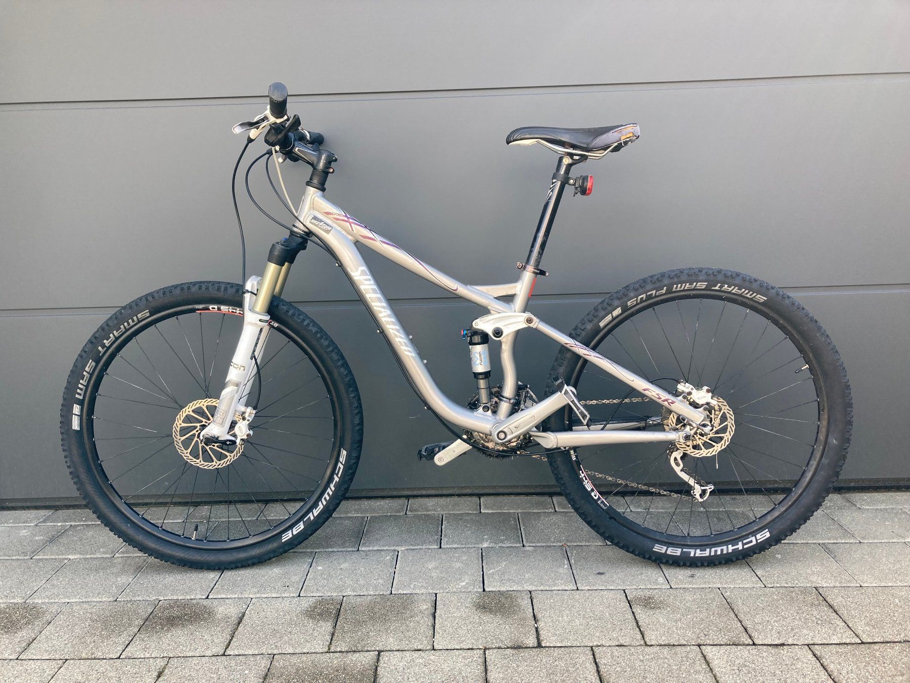 rennrad 18 zoll Fahrradreifen, 18 x 2,50 62-355 Schlauchset Schlauch mit gebogenem Ventil, 18 x 2,50 E-Bike-Reifen, verschleißfestes und rutschfestes Profil für und MTB Fahrräder Sport & Freizeit Vincita Lenkertasche Schaumstoff Spacer Vrije tijd Farbe:ze - celeste metallic / ck16 full glossy