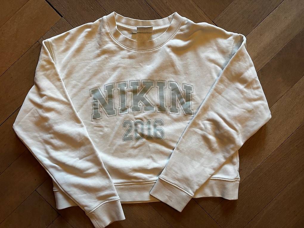 Pulls & Sweat-shirts: Sweatshirt Nikin weiss Gr S – D'occasion à Thun par Lupinmela