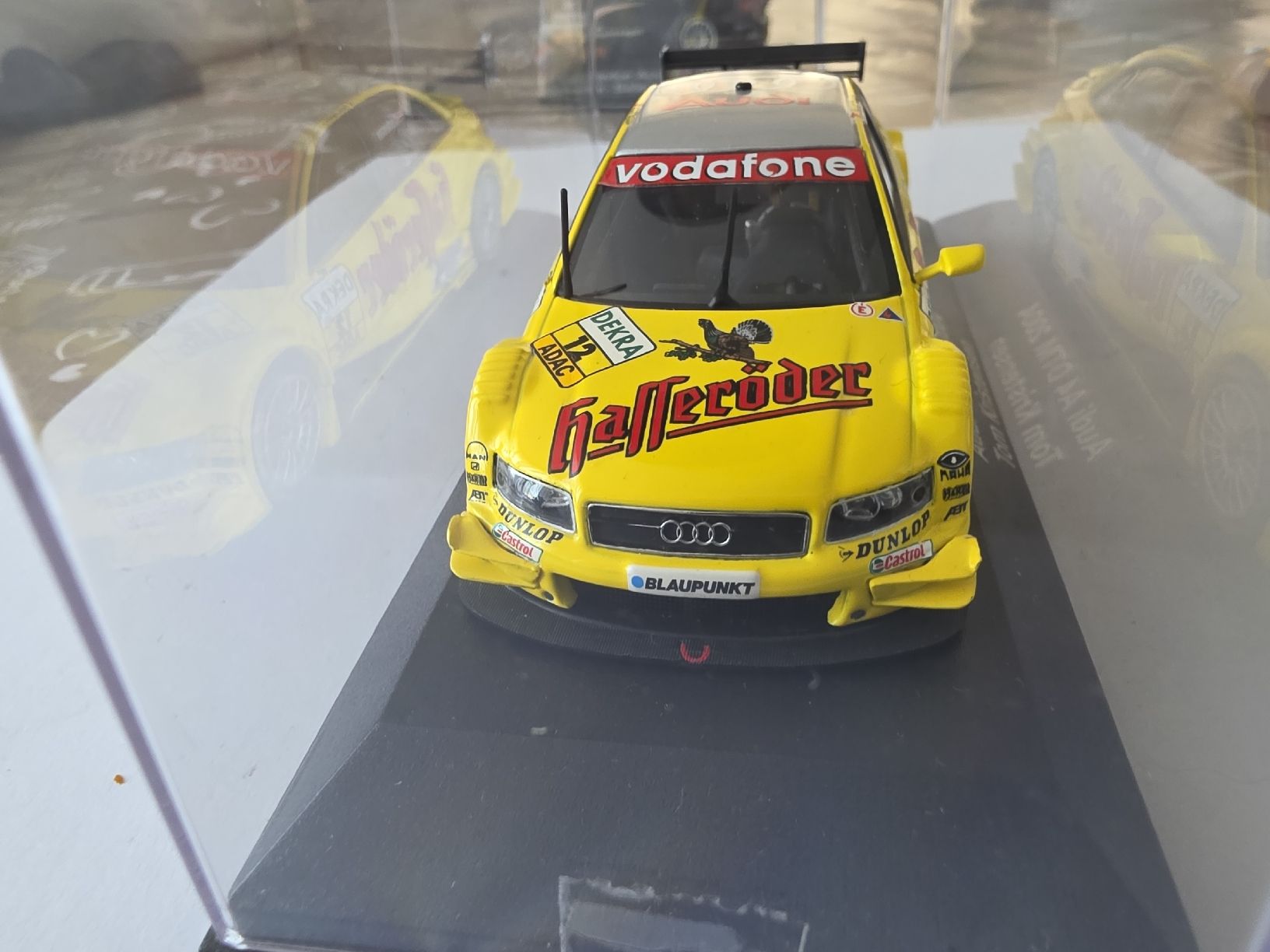Audi Modellini d'auto: Audi A4 DTM 2004 – Nuovo e nell'imballaggio originale da Alpnach Dorf venduto da Claudio1488 1
