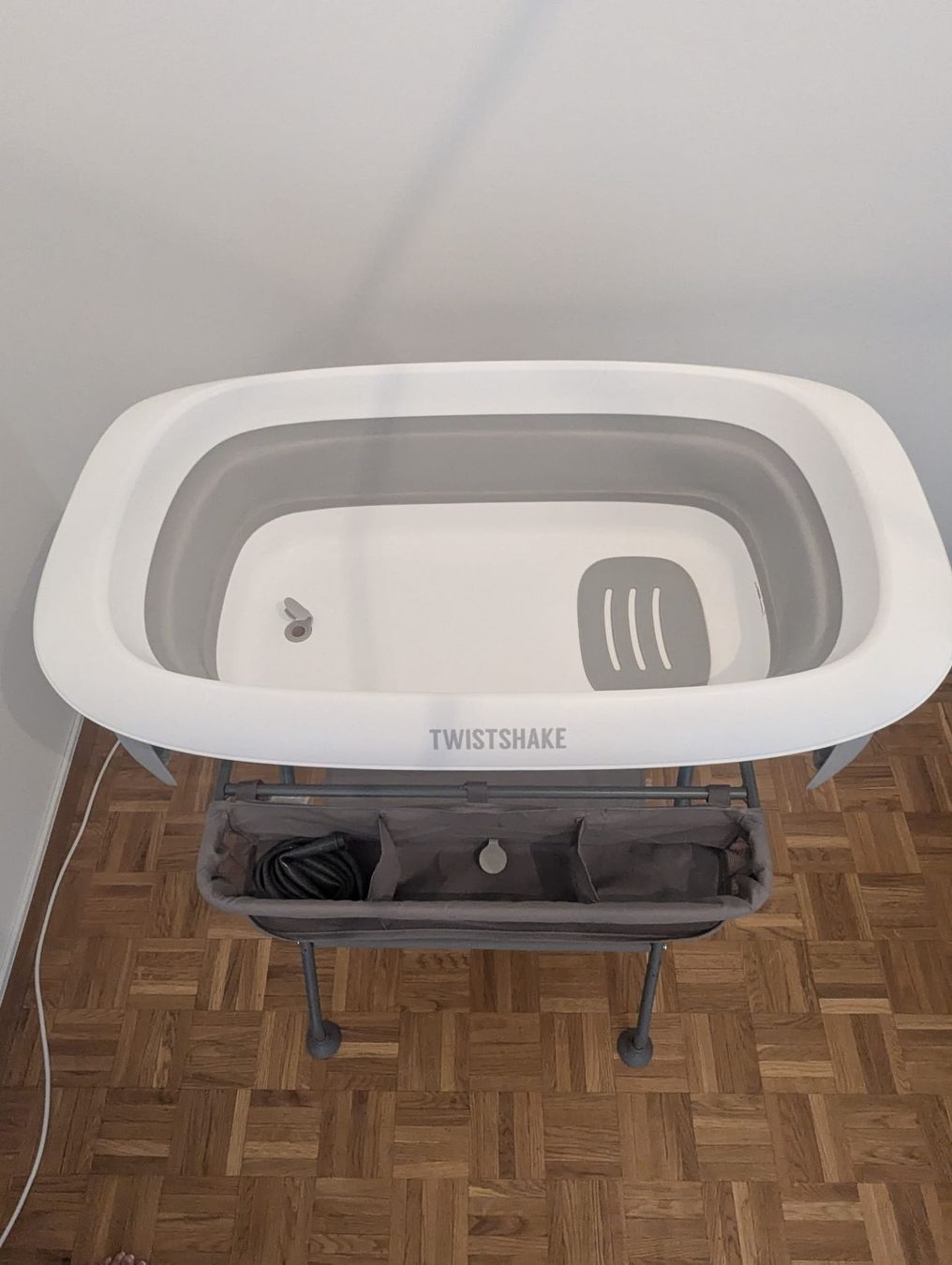 Tout pour le bain: baignoire bébé Twistshake avec support – D'occasion à Carouge GE par Yoyo00 1
