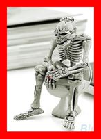 Schlüsselanhänger Skelett Totenkopf Klo WC Toilette Kacke
