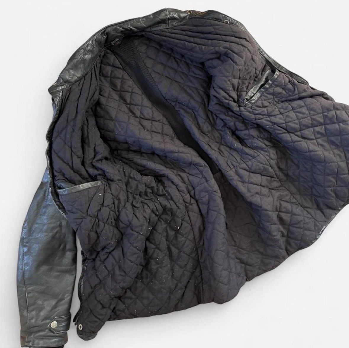 Giacche: Black vintage leather jacket  – Usato da Zürich venduto da nin_8h72 1