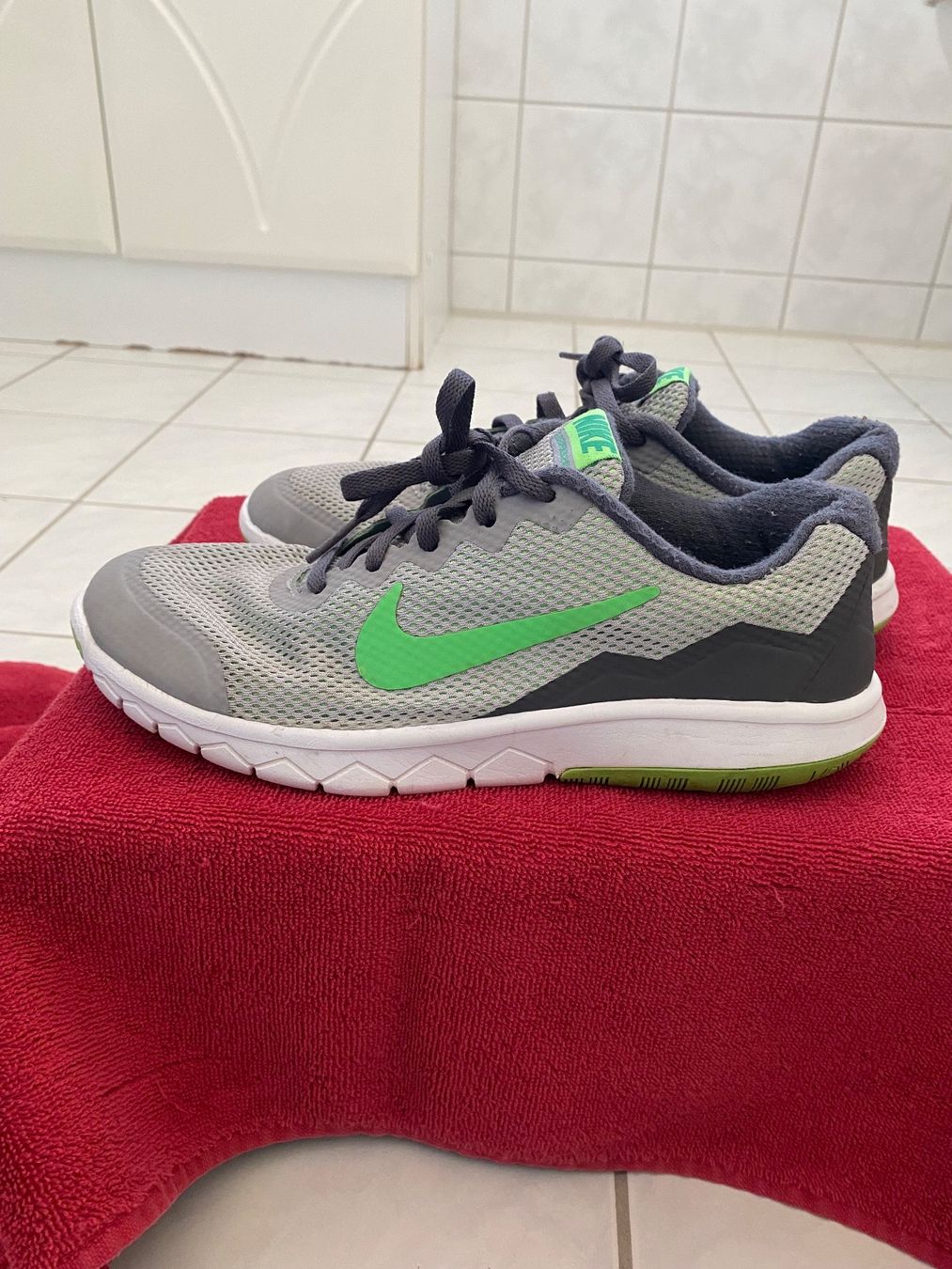 Nike Damenschuhe: Damen Schuhe NIKE gr.38 – Gebraucht aus Pfungen von Sheki56