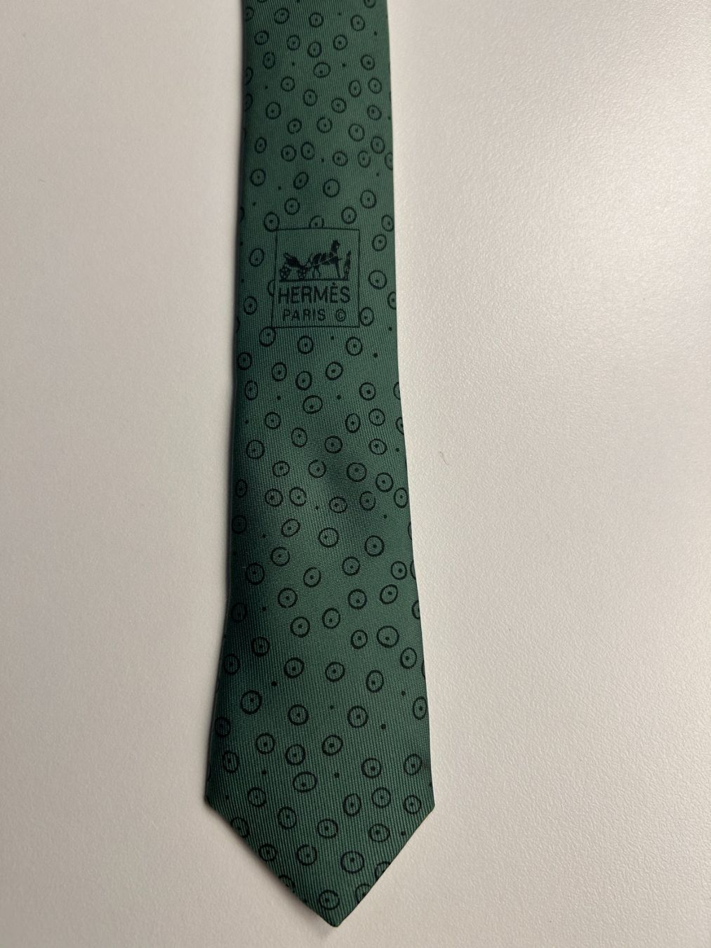 Hermès Cravatte: Hermès Punkte Muster Krawatte – Nuovo (secondo la descrizione) da Bern venduto da kurtikobolt74 4