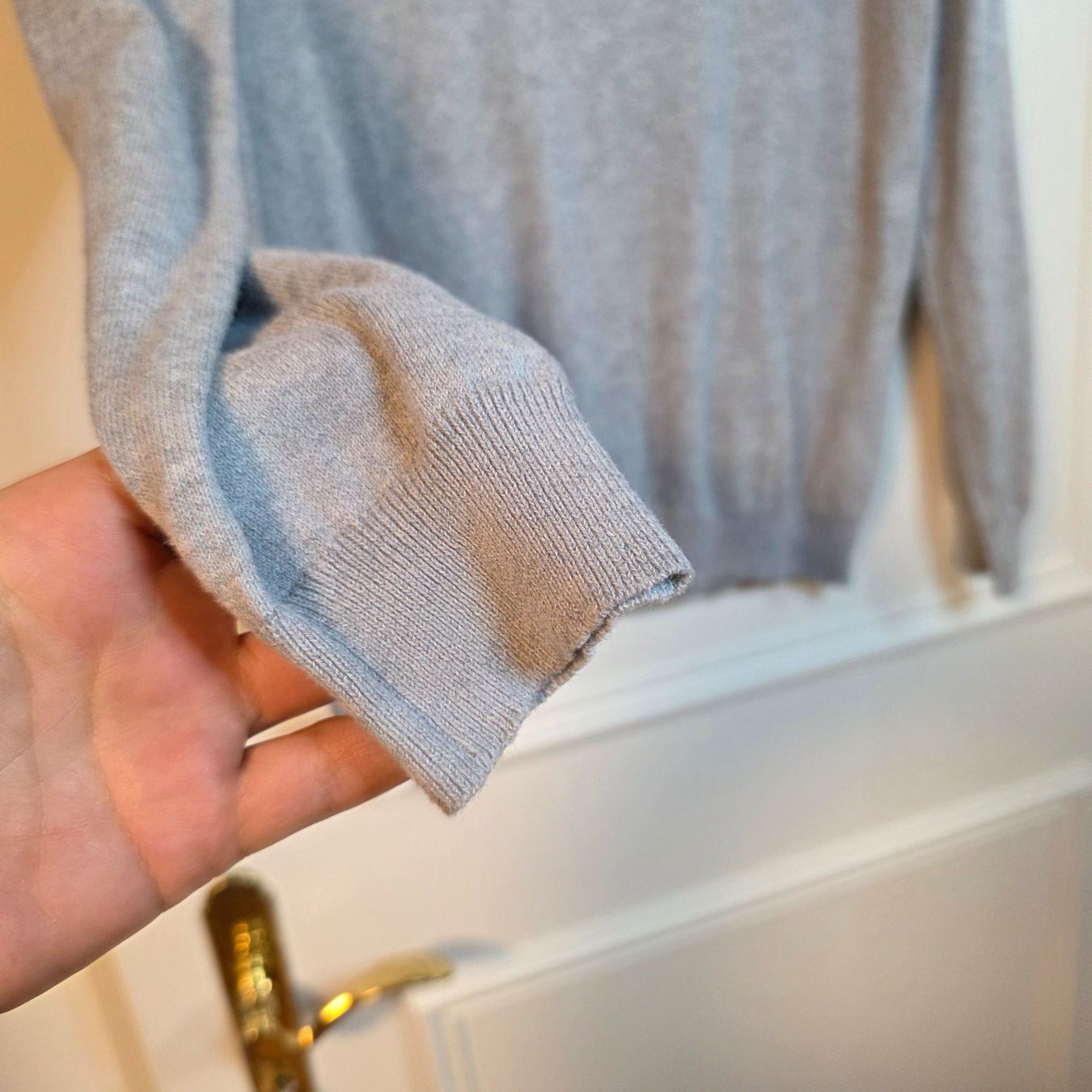 Maglioni & Felpe: Grauer Pullover M basic klassisch bequem – Usato da Wald ZH venduto da CapLux 5