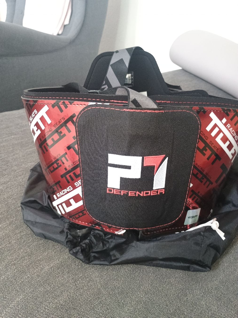 Go-Kart: Tillett Defender P1 Rippenschutz – Nuovo (secondo la descrizione) da Ettenhausen TG venduto da D.Tankosic 1