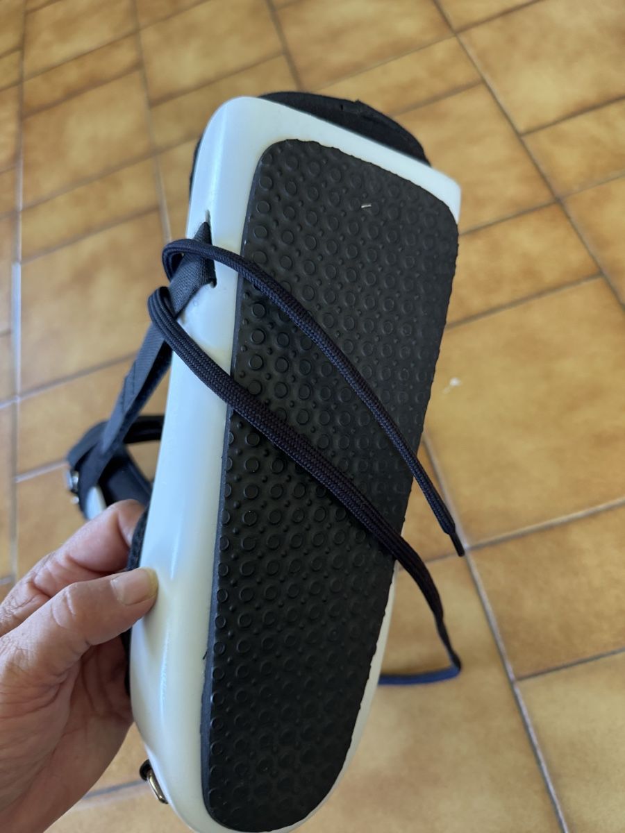 Appareils médicaux: Orthèse de marche Aircast XP, Taille Medium (MD) – D'occasion à Veyrier par kimedovapa 4