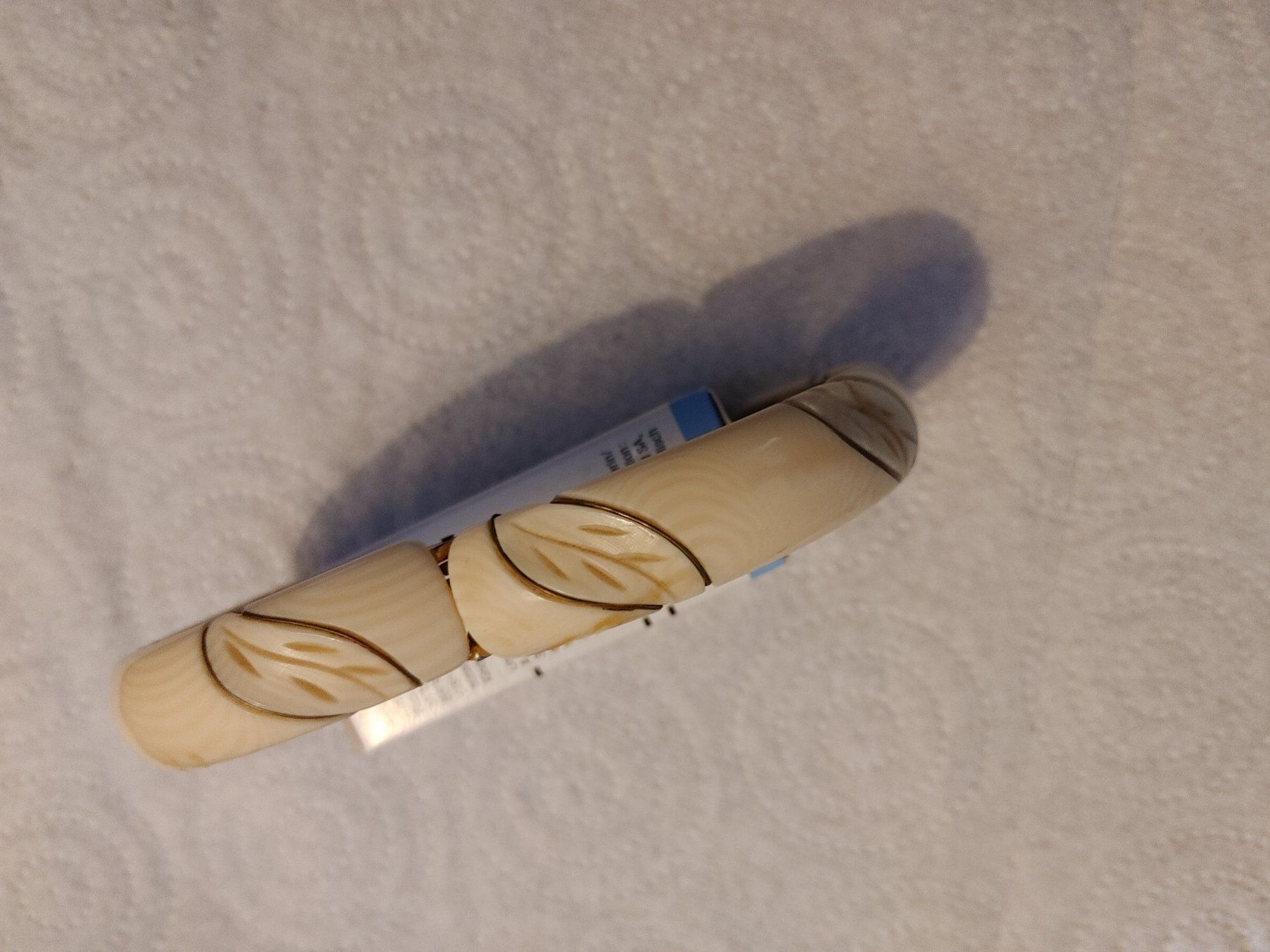 Bracelets: Armreif elfenbeinfarbig – D'occasion à Kerzers par Rtvjohner 1