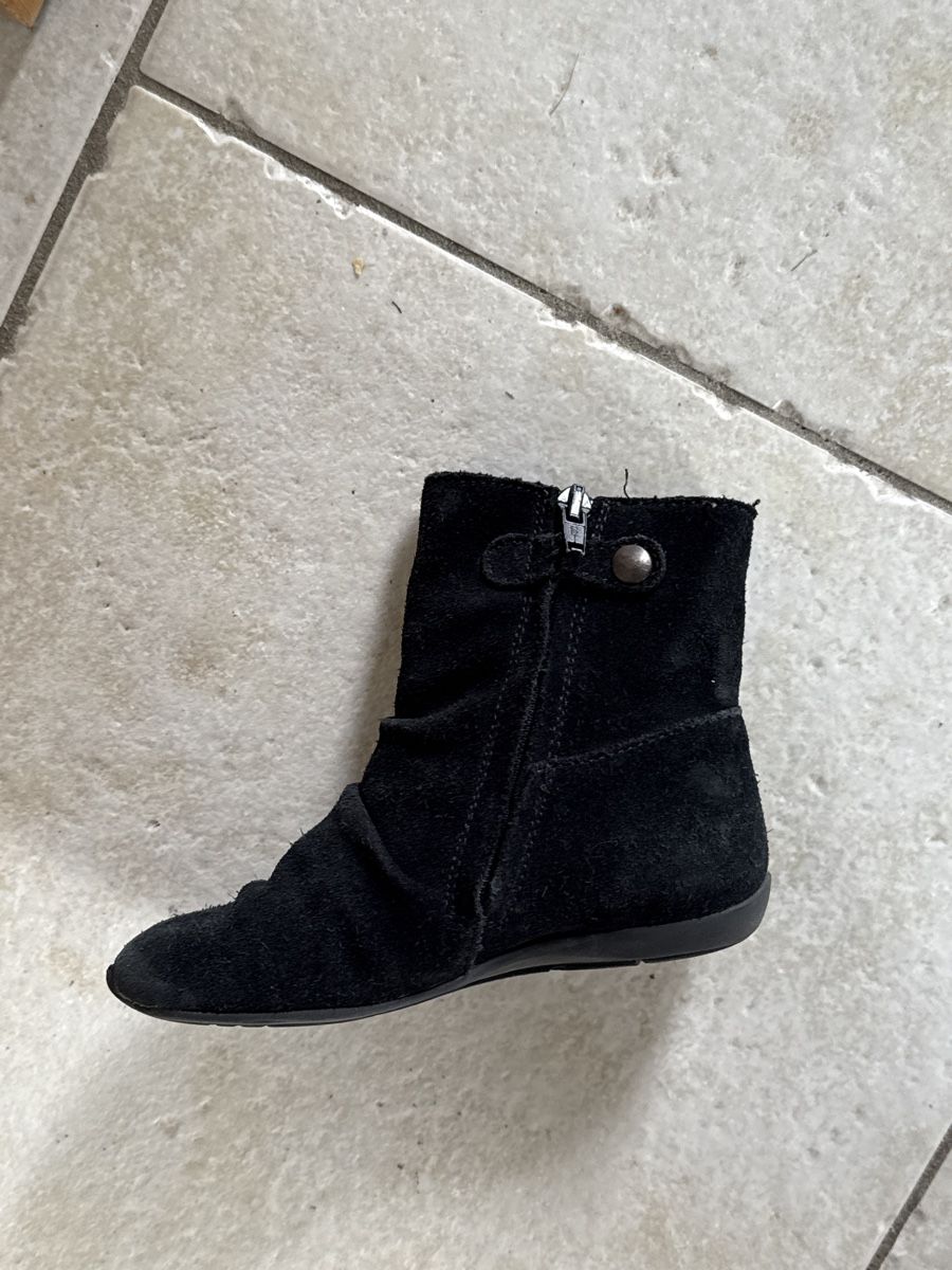 Scarpe per ragazze: Bottines d'hiver noires en daim, taille 25 – Usato da Blonay venduto da Simba1094 1