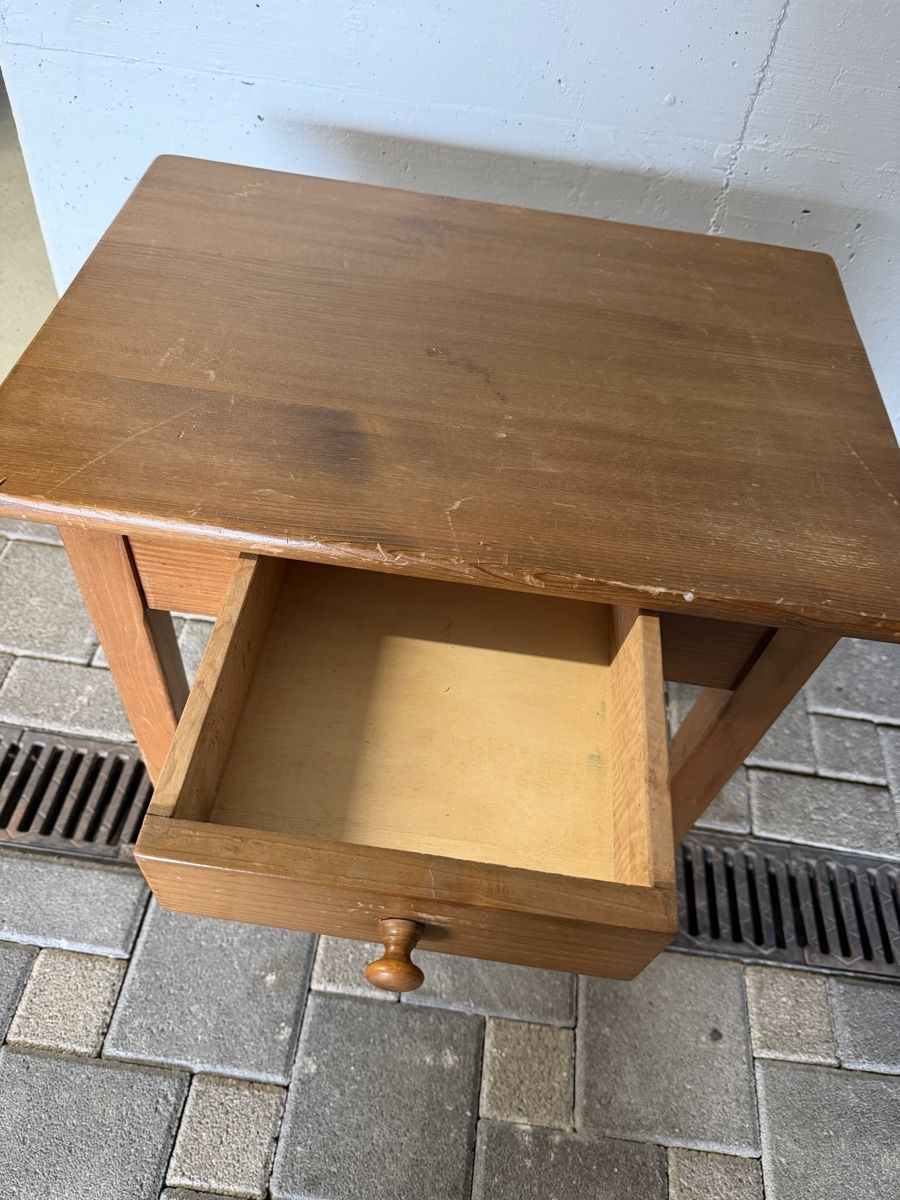 Tables: kleiner Tisch – D'occasion à Grosswangen par winkelfeld 3
