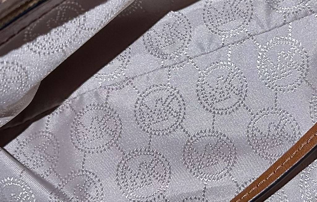 Michael Kors Taschen für Damen: Michael Kors Handtasche MK Logo – Gebraucht aus Arboldswil von  4