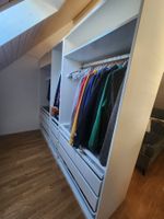 Kleiderschrank / Garderobe von IKEA mit viel Zubehör