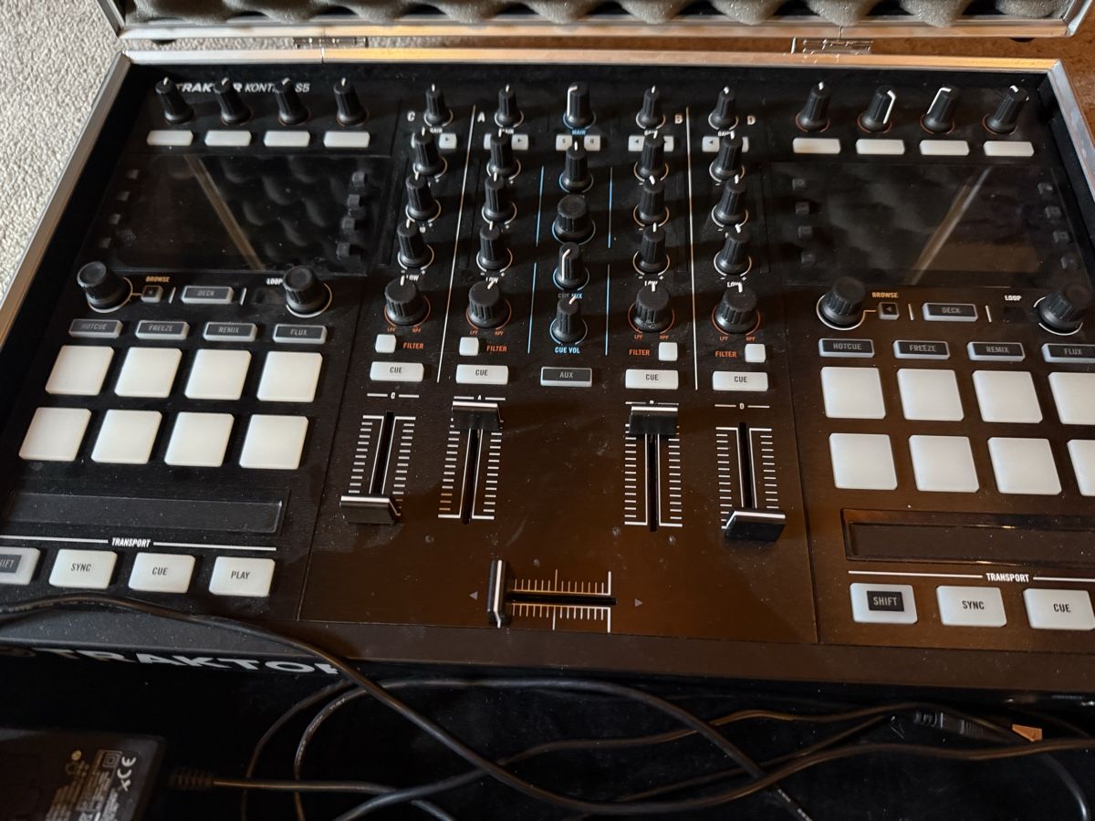 Traktor Console di mixaggio: Native Instruments TRAKTOR Kontrol S5 – Nuovo (secondo la descrizione) da Bülach venduto da Fehrquenz84 1
