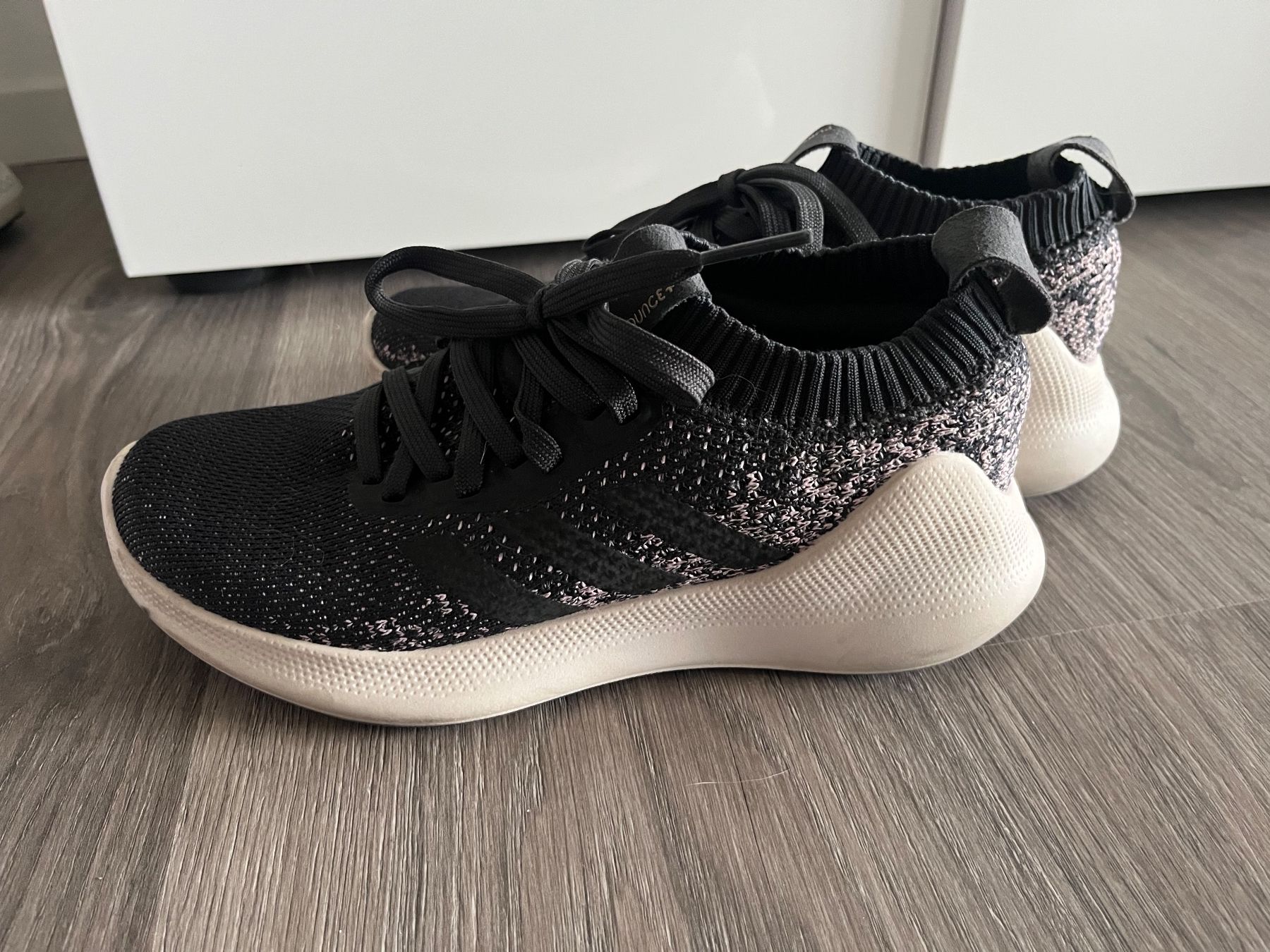 Adidas Damenschuhe: Adidas Pure Bounce + size 38 – Gebraucht aus Bôle von lau_wc66