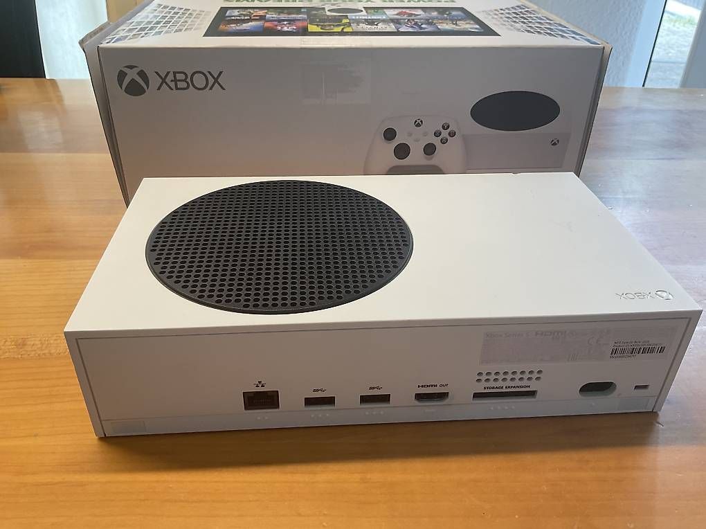Microsoft Console: XBOX series S, 512 GB SSD – Usato da Schaffhausen venduto da Josh01 1