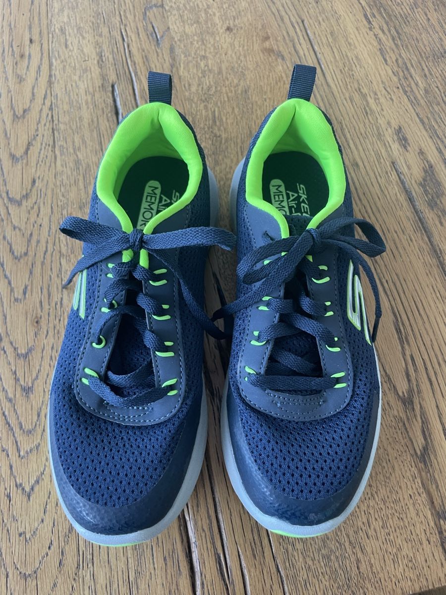 Skechers Schuhe für Jungen: Sneaker von Skechers – Neu (gemäss Beschreibung) aus Bonstetten von Panda_79