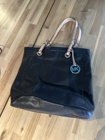 Michael Kors Ledertasche, Schwarz!