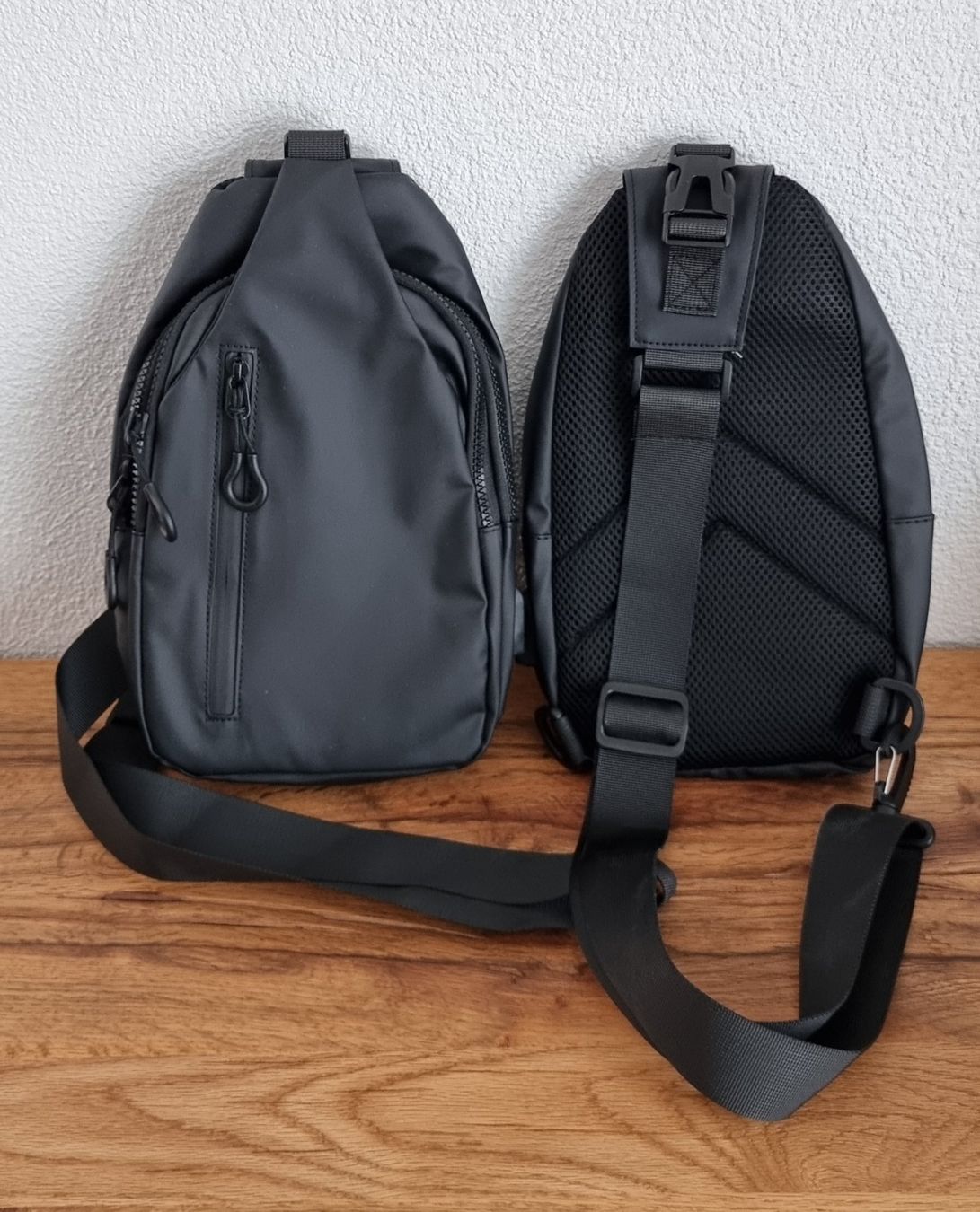 Taschen: 2 Stk.Umhänge Taschen Wasserabweisend – Neu (gemäss Beschreibung) aus Frauenfeld von Bleeddragon 1