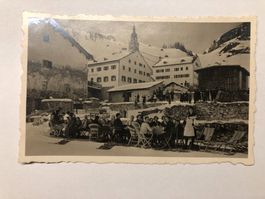 Ansichtskarte Post-Hotel Bodenhaus Splügen Buffet at Icerink