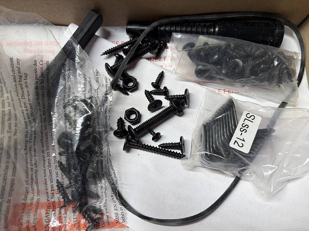 Ancore: Keter D-Clip Wandbefestigung Anker – Nuovo e nell'imballaggio originale da Schönenberg ZH venduto da Helicase 3