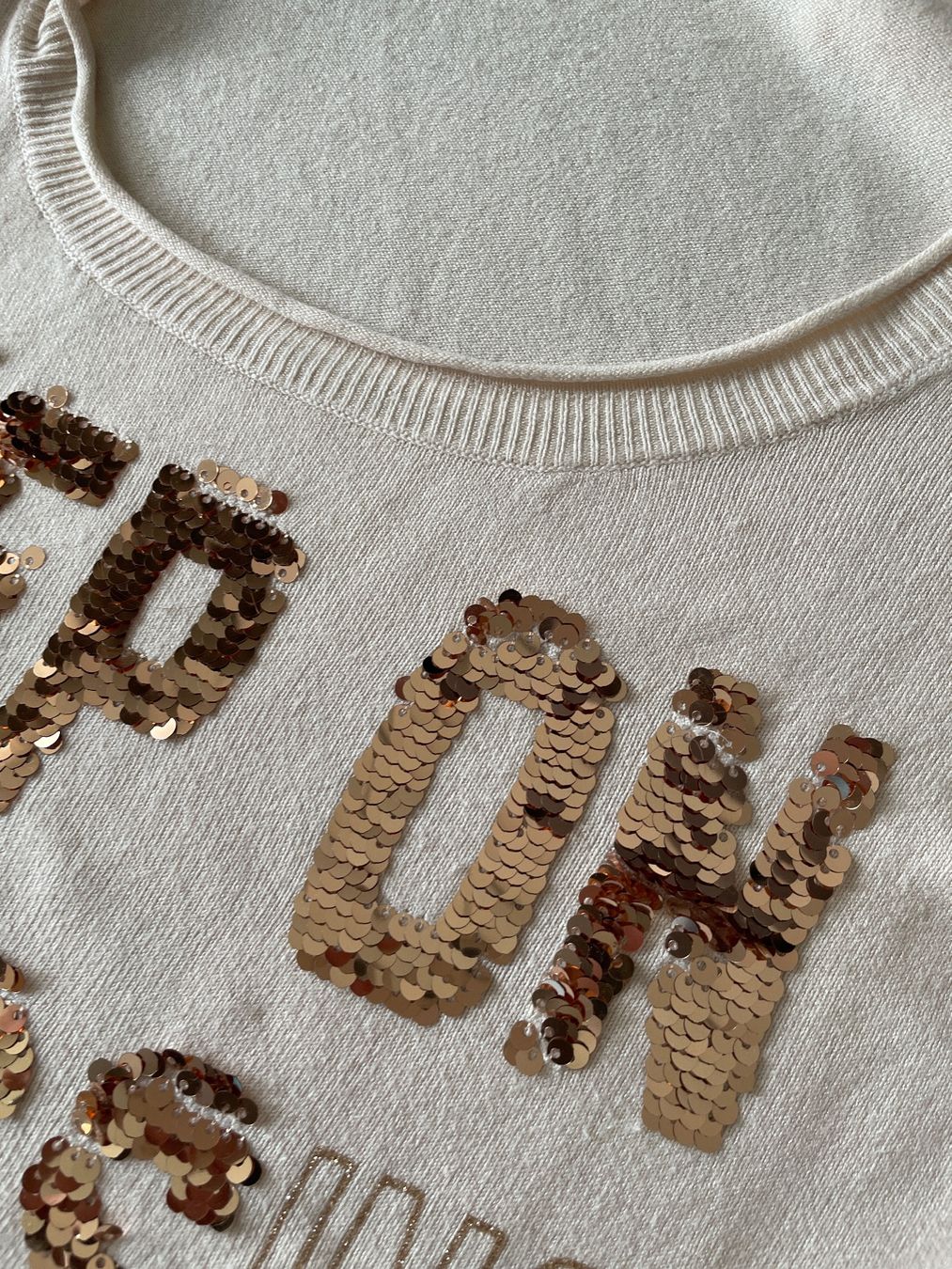 Guess Pullover & Sweatshirts: Guess Pullover mit Pailletten, Gr. M, Top Zustand! – Gebraucht aus Birsfelden von Nic21 6
