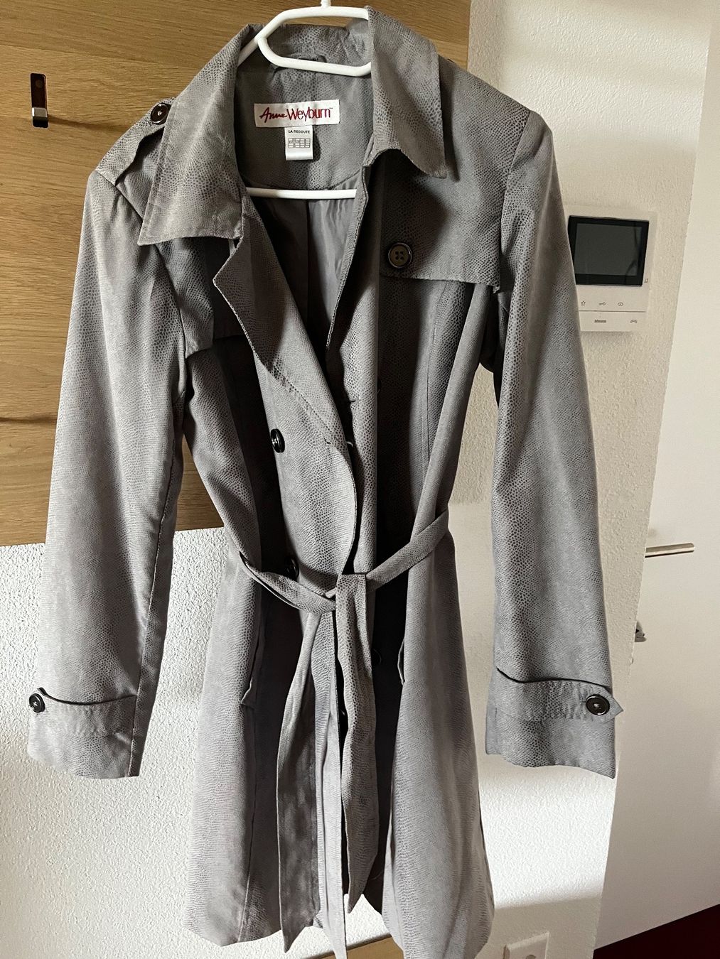 La Redoute Cappotti: Trenchcoat Anne wayburn grau print – Nuovo (secondo la descrizione) da arbon venduto da dakin 1