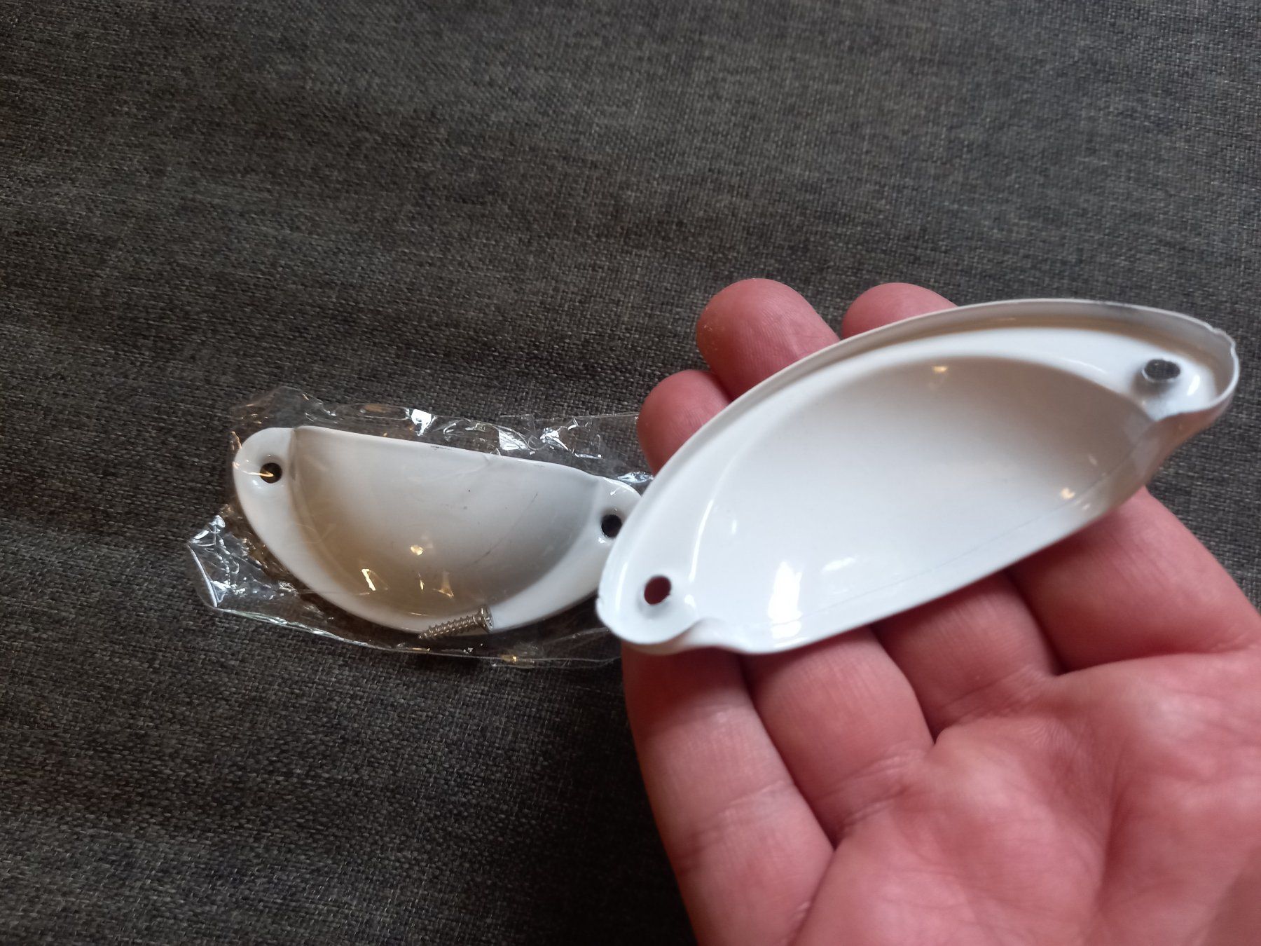 Ferramenta: 40x Retro Möbelgriff Weiss - Poignée de tiroir retro blanc – Nuovo e nell'imballaggio originale da Lausanne venduto da batishop 3