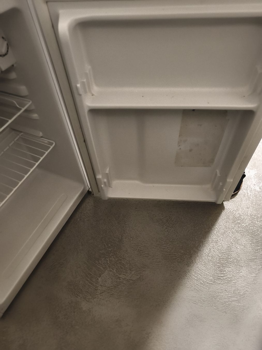 Réfrigérateurs: Bernardi Mini-Kühlschrank mit Eisfach – D'occasion à Kilchberg ZH par eri_sw8s 4