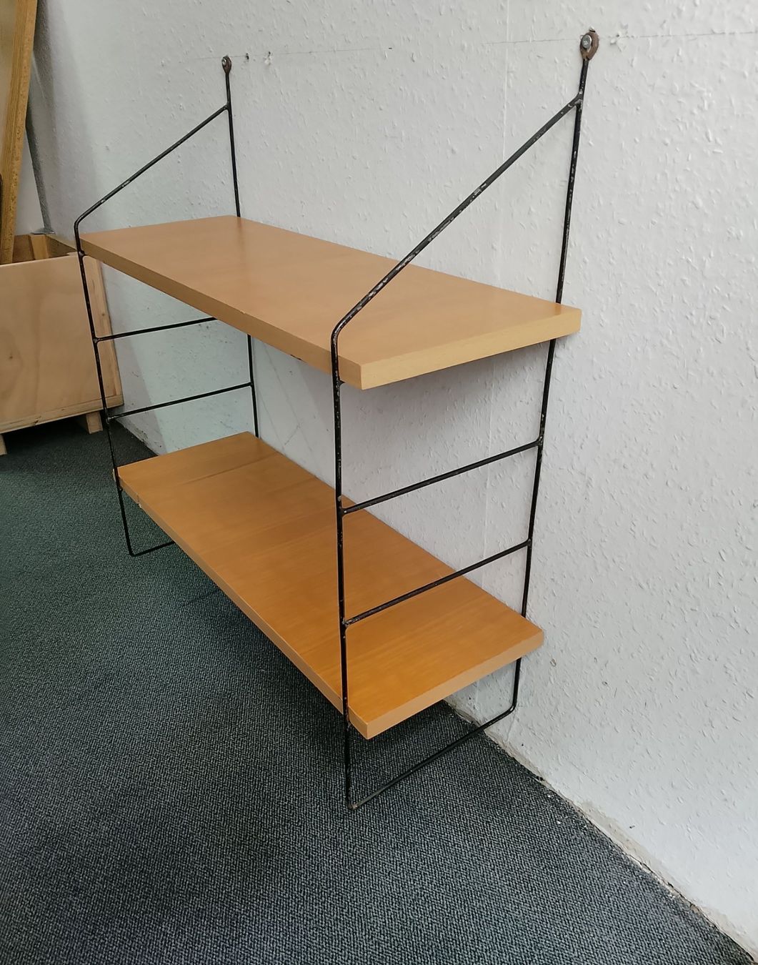 Scaffali: Stringregal Vintagelook 70er Jahre Vintage Möbel – Usato da St. Gallen venduto da EastLakeConcept