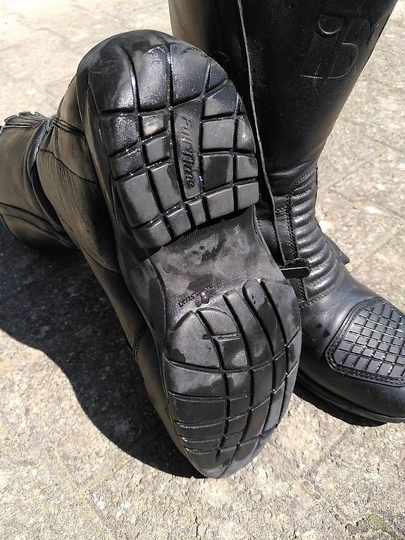 IXS Scarpe da uomo: Motoradstiefel IXS Grösse 41 – Usato da Birwinken venduto da Dog71 1