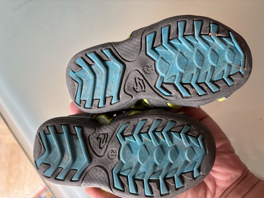 Scarpe per ragazzi: Kinder Sandalen Gross 21 – Usato da Bern venduto da Alexandro 2