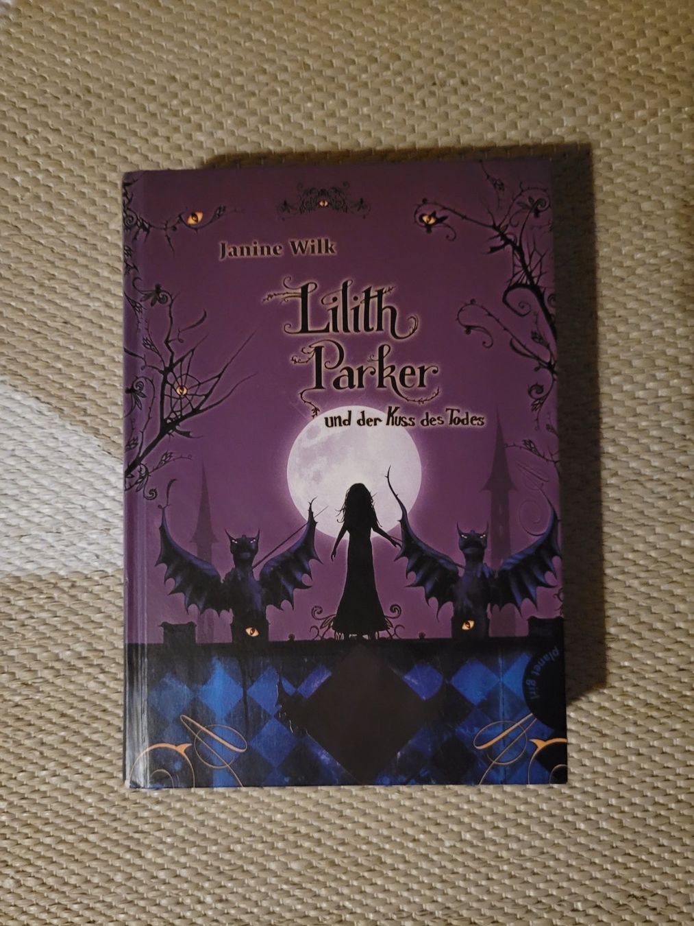 Libri: Lilith Parker und der Kuss des Todes – Usato da Perlen venduto da Safari_23