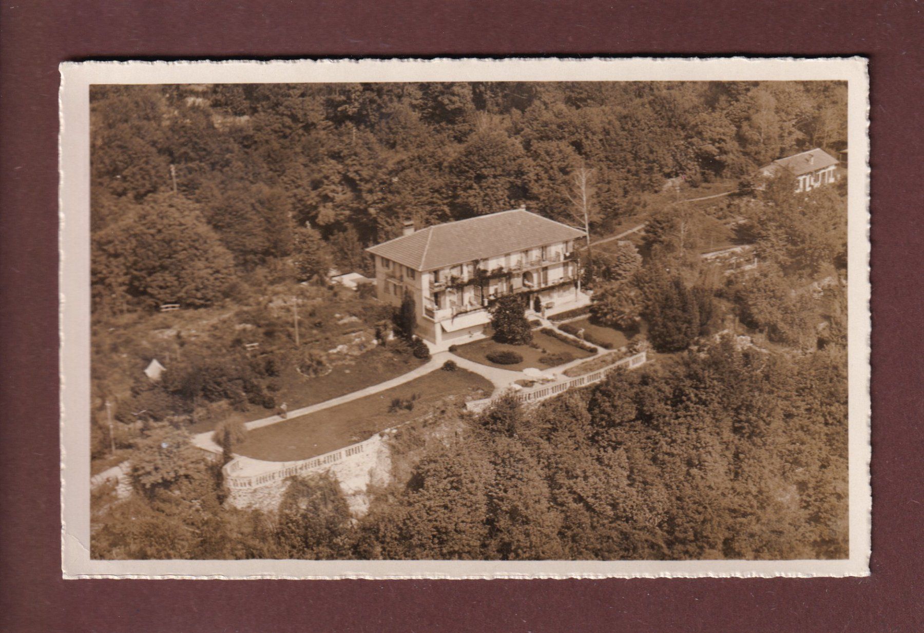 Cartoline postali: Ascona - Kurhaus COLLINETTA - Luftbild Swissair – Usato da Pully venduto da nicecards